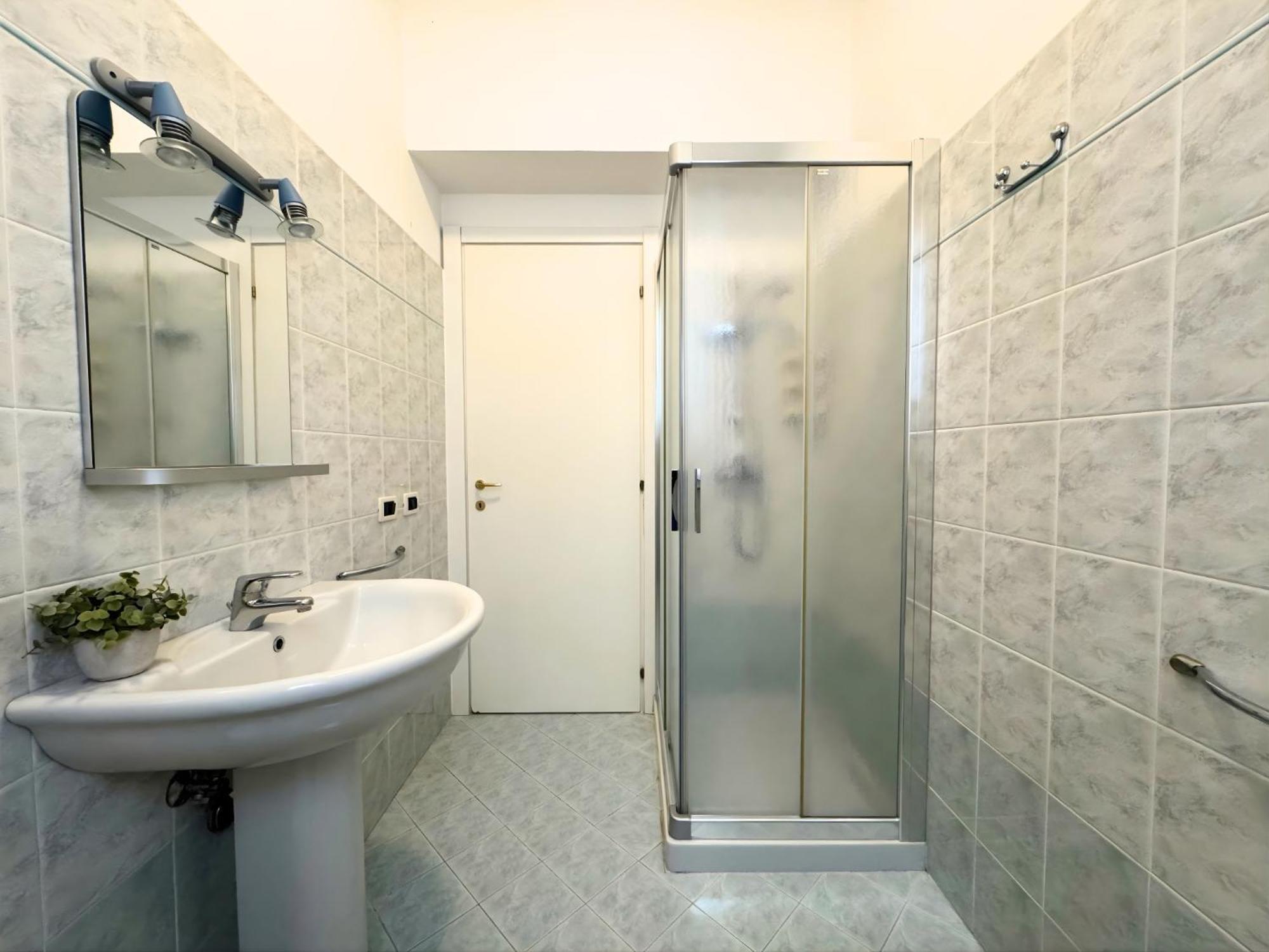 Marina Marconi - Immobiliare